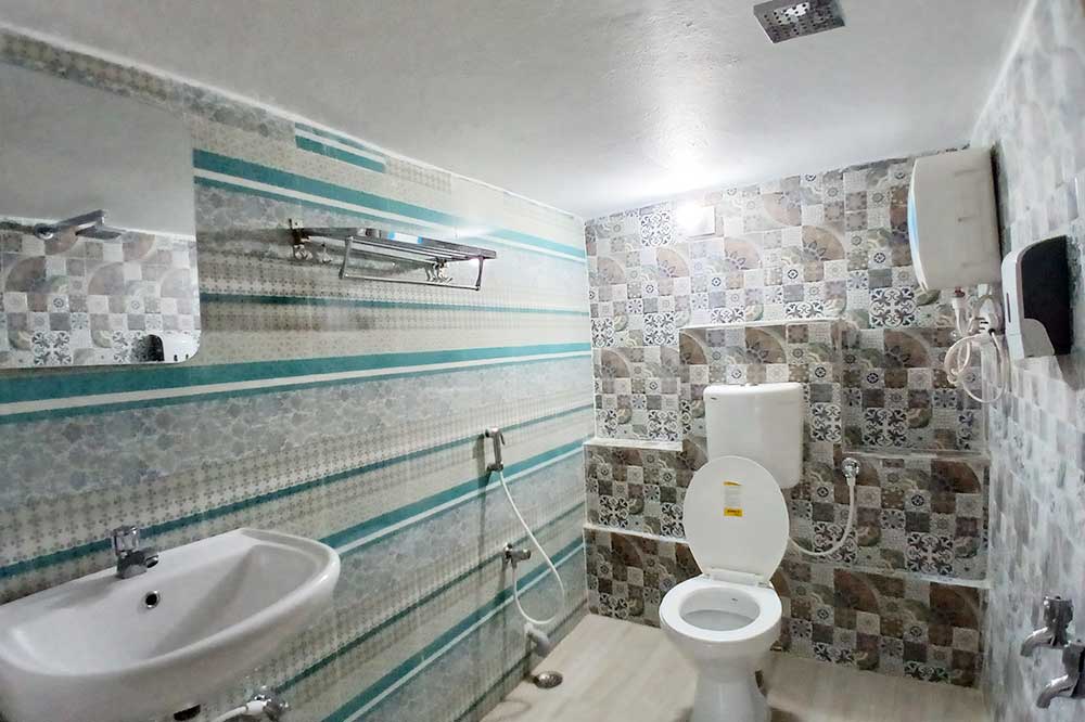 Family-Room-With-Bathroom